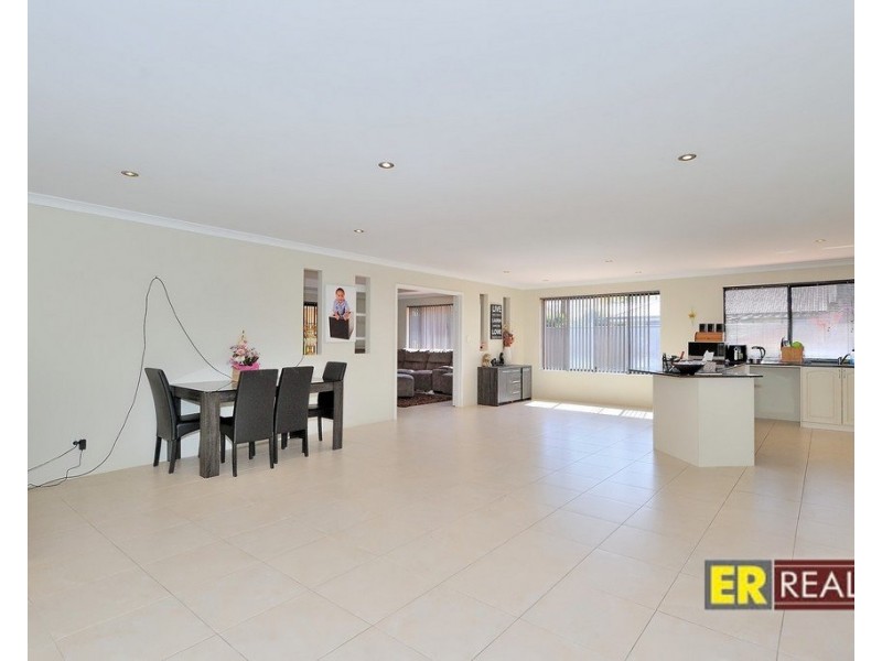 21 Edgecombe Pass, Aveley WA 6069