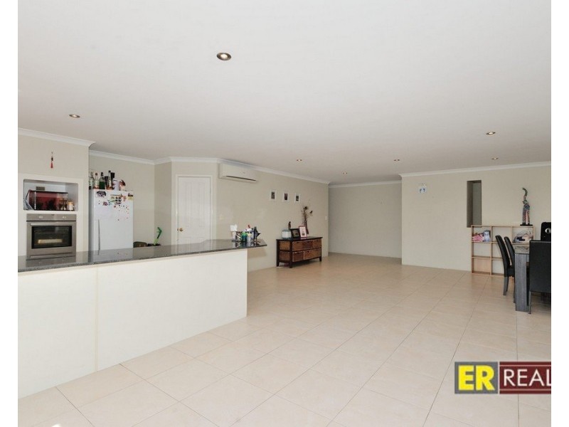 21 Edgecombe Pass, Aveley WA 6069