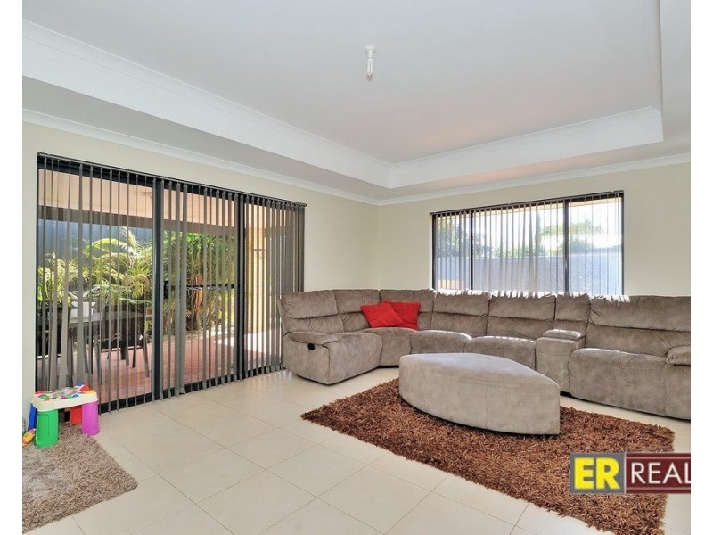 21 Edgecombe Pass, Aveley WA 6069