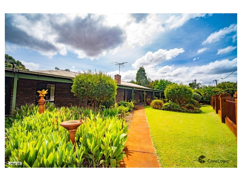 4 Hazelmere Circus, Hazelmere WA 6055