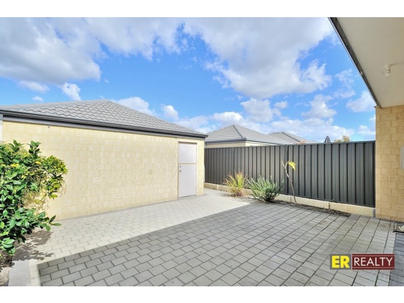 217 Suffolk Street, Caversham WA 6055