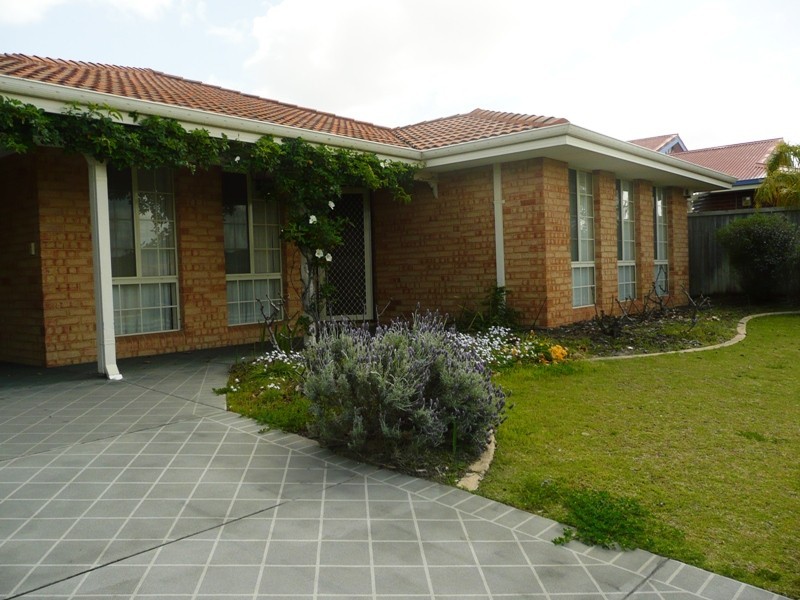 35 Sunray Circle, Ellenbrook WA 6069