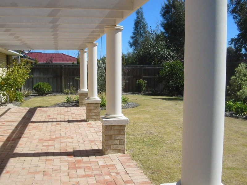 10 Welara Circle, Henley Brook WA 6055