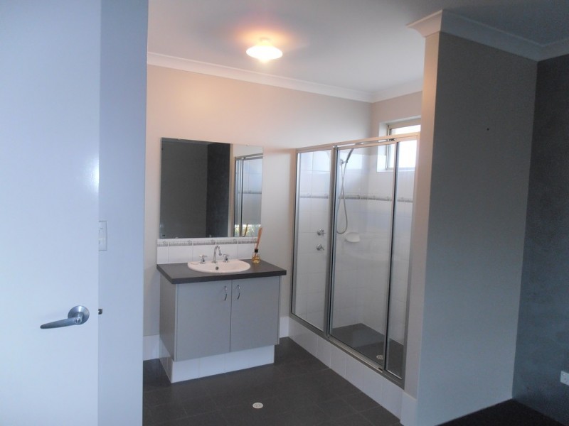 54 Safford Avenue, Aveley WA 6069