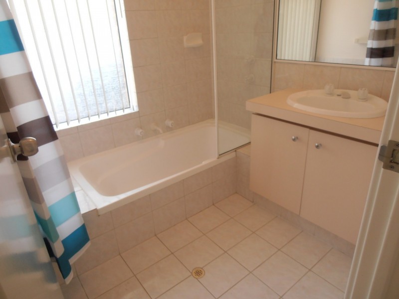 14 Beaufortia Crescent, Ellenbrook WA 6069