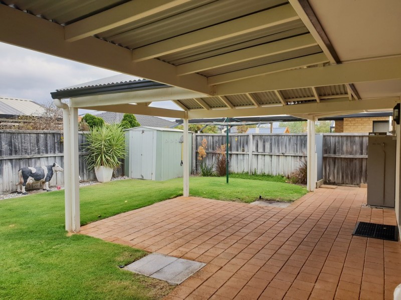 61 Vaucluse Crescent, Ellenbrook WA 6069
