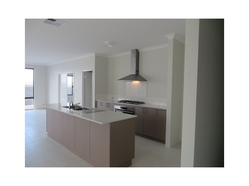 19 Tully Parade, Ellenbrook WA 6069