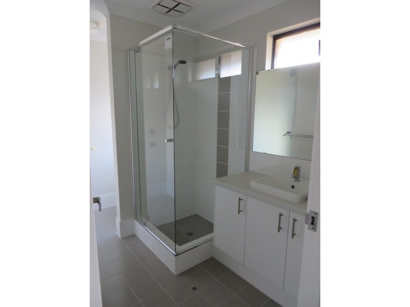 19 Tully Parade, Ellenbrook WA 6069