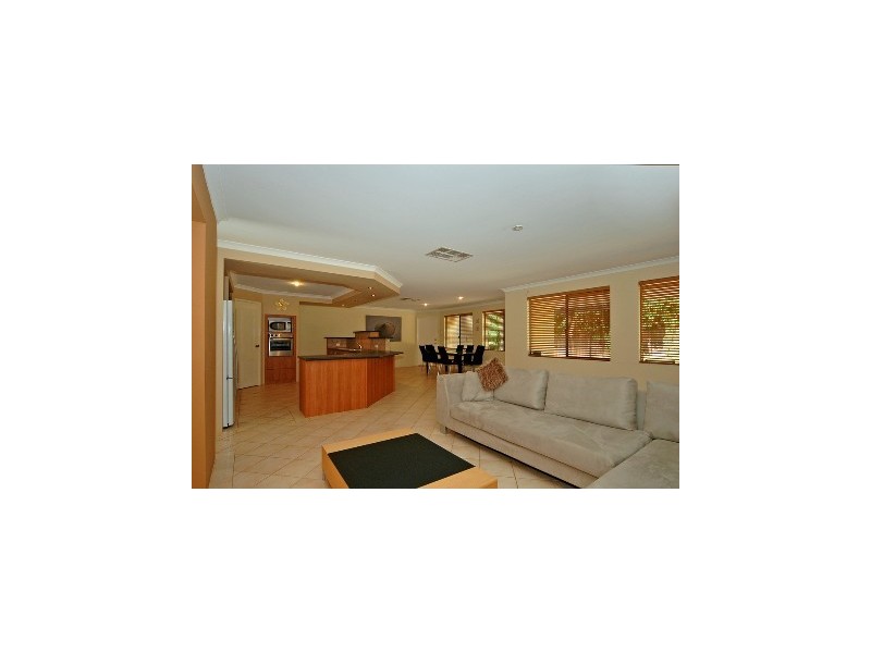 86 Ponte Vecchio Boulevard, Ellenbrook WA 6069