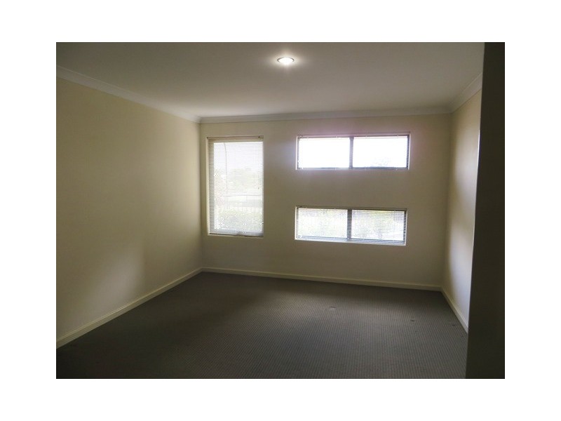 30 Musselbrook Trail, Ellenbrook WA 6069