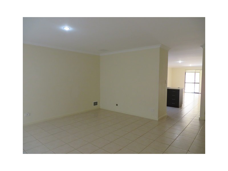 30 Musselbrook Trail, Ellenbrook WA 6069