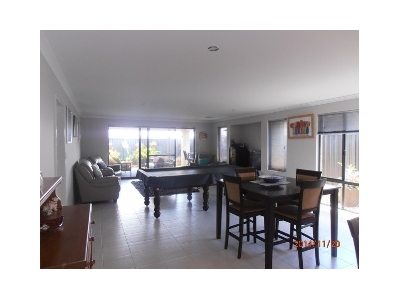 7 Hestercombe Way, Landsdale WA 6065