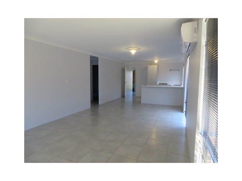 14 Birchmore Gardens, Ellenbrook WA 6069