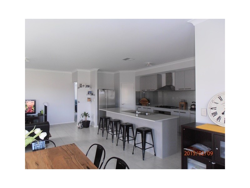 9 Delapre Drive, The Vines WA 6069