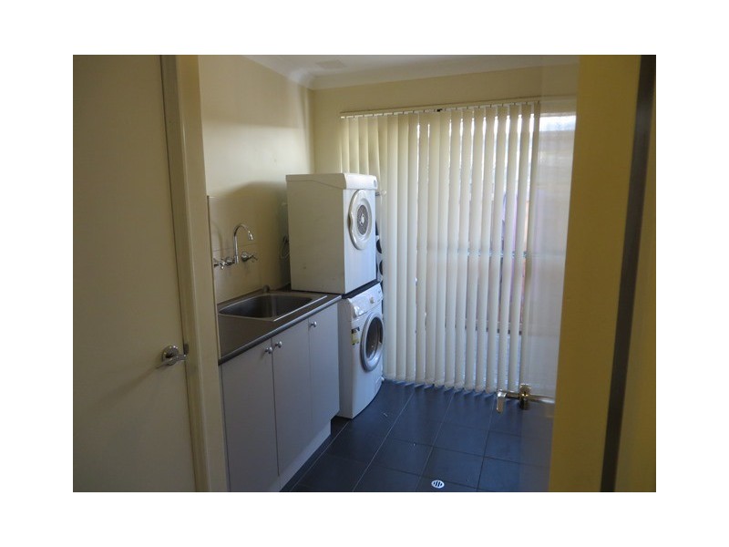 25 Lomas Circle, Ellenbrook WA 6069