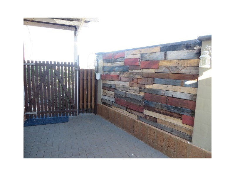 25 Lomas Circle, Ellenbrook WA 6069