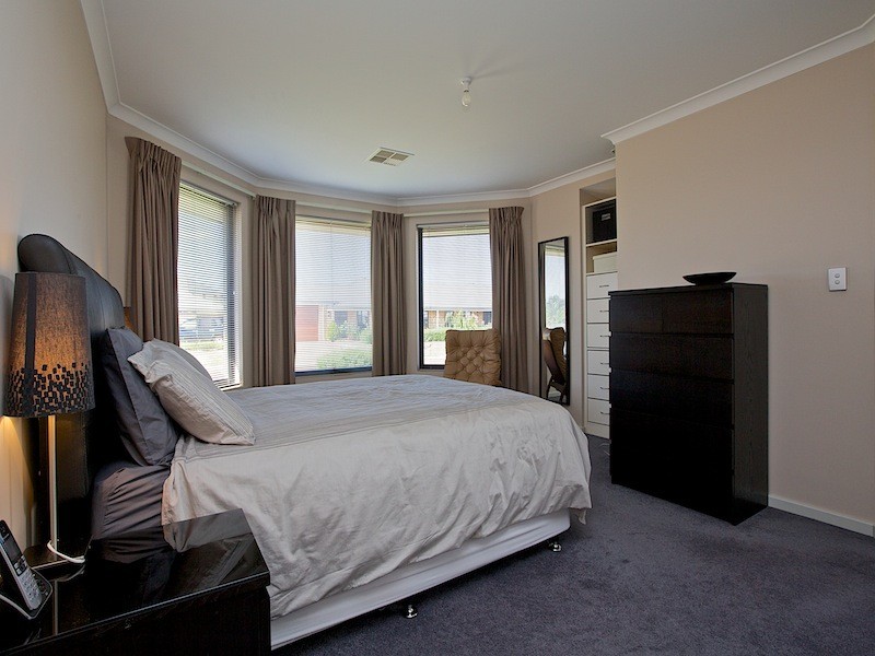 20 Rainsby Crescent, Ellenbrook WA 6069