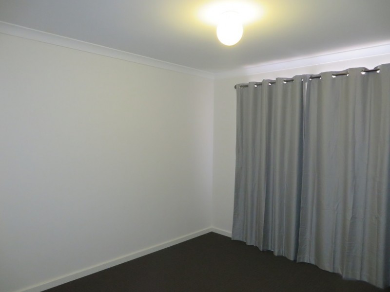 4 Newington Pass, Ellenbrook WA 6069