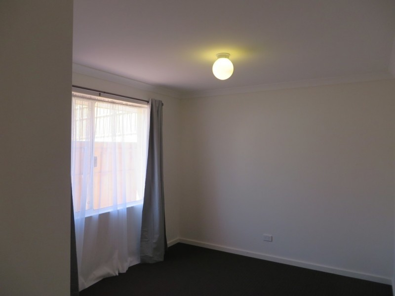 4 Newington Pass, Ellenbrook WA 6069