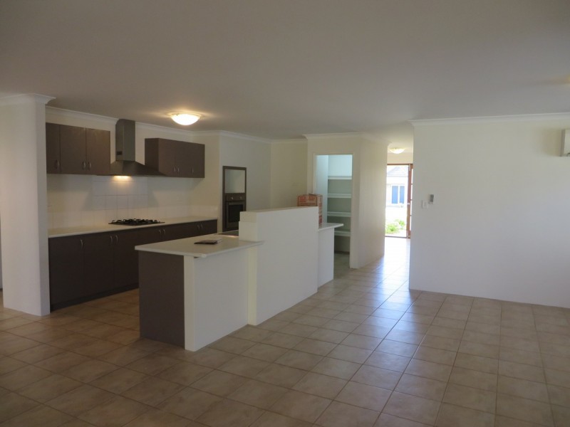 29 Whitehart Entrance, Aveley WA 6069
