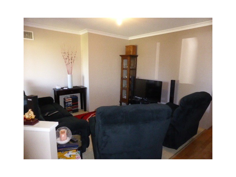 6 Rocklea Crescent, Ellenbrook WA 6069