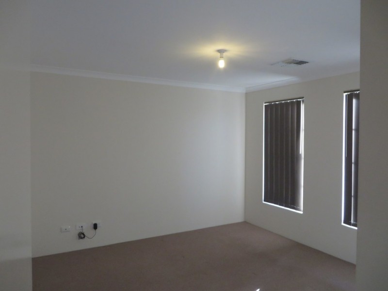 15 Marden Grange, Aveley WA 6069