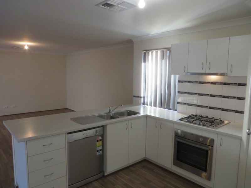 15 Marden Grange, Aveley WA 6069