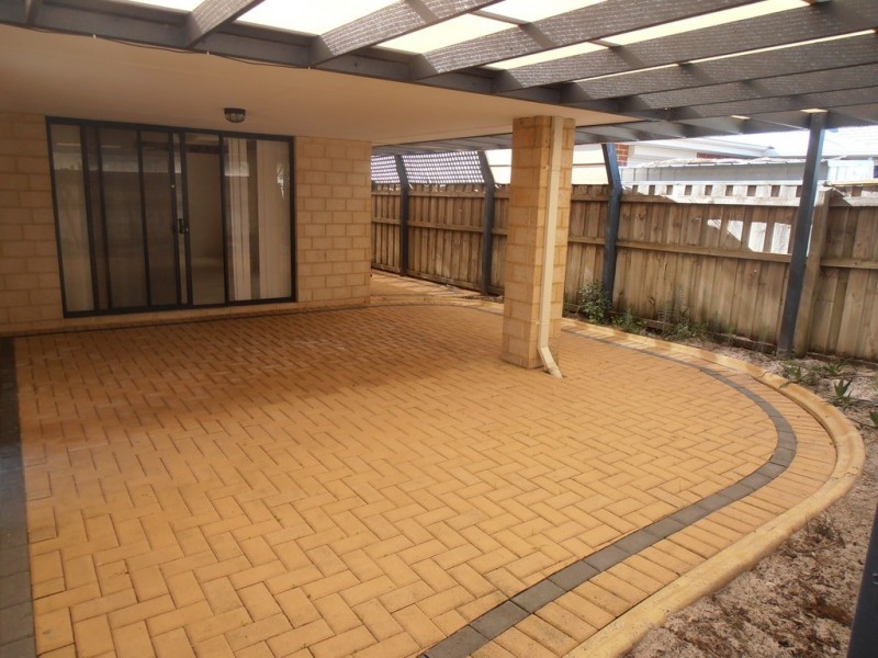 9 Coolamon Boulevard, Ellenbrook WA 6069