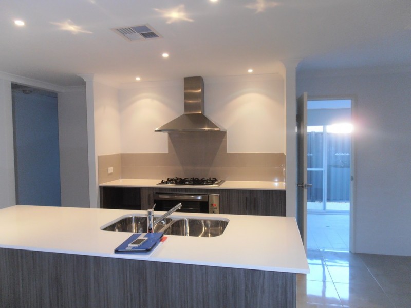 7 Petula Court, Aveley WA 6069