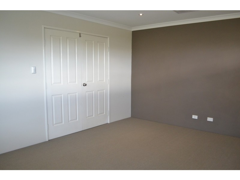 66 Pavilion Circle, The Vines WA 6069