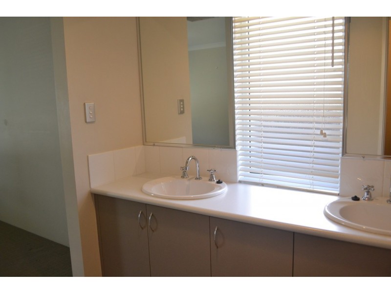 66 Pavilion Circle, The Vines WA 6069