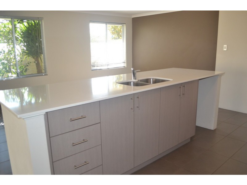 66 Pavilion Circle, The Vines WA 6069