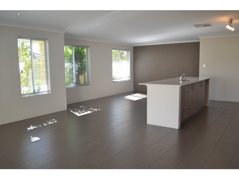 66 Pavilion Circle, The Vines WA 6069