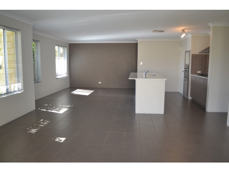 66 Pavilion Circle, The Vines WA 6069