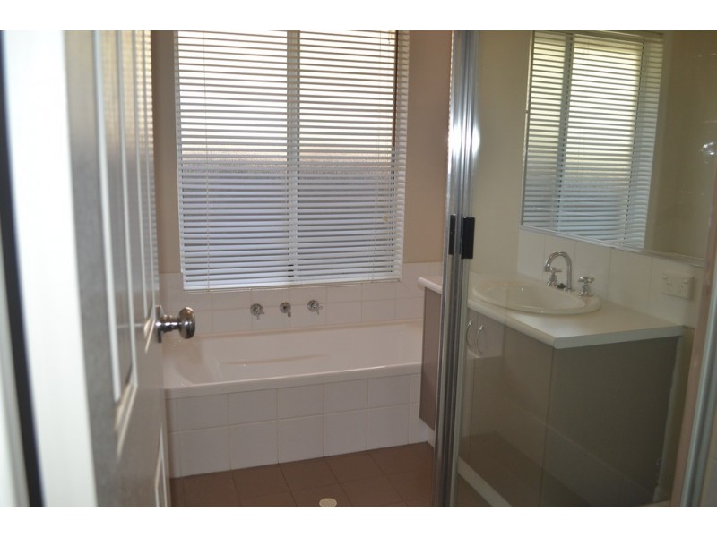 66 Pavilion Circle, The Vines WA 6069