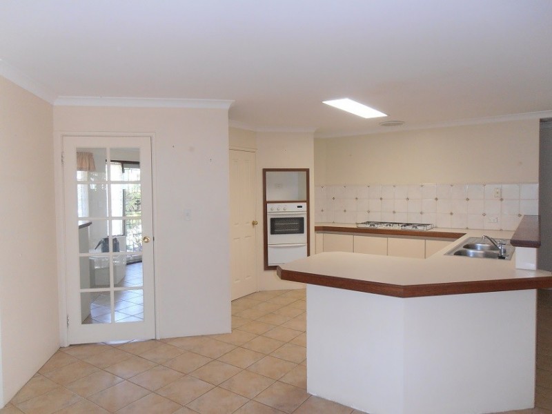 29 Midsummer Circle, Ellenbrook WA 6069