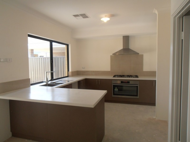 34 Hoveton Circuit, Aveley WA 6069