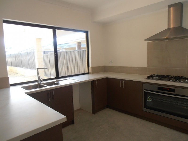 34 Hoveton Circuit, Aveley WA 6069