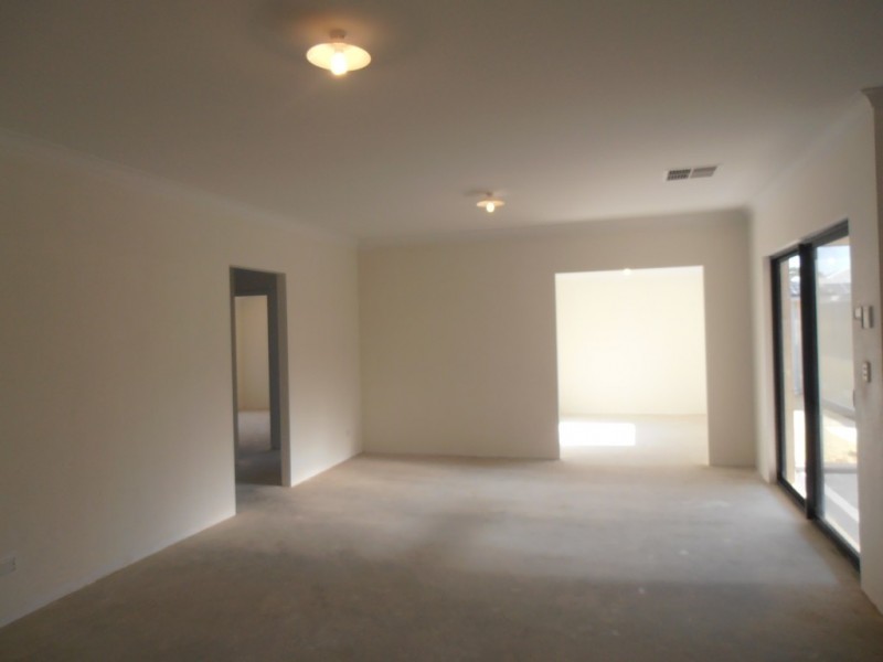 34 Hoveton Circuit, Aveley WA 6069