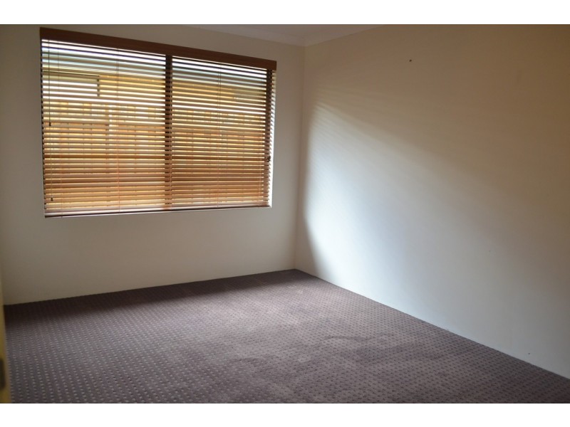 32 Roxburghe Drive, The Vines WA 6069