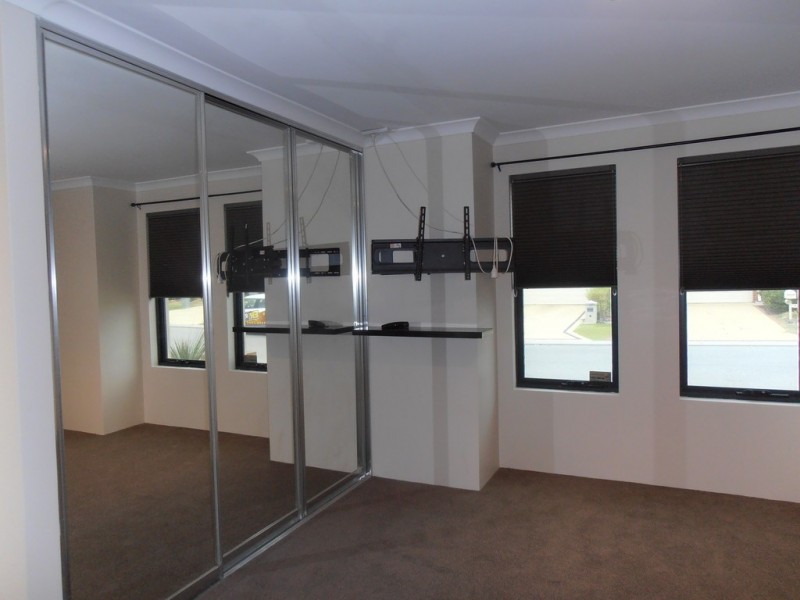 4/7 Madden Way, Ellenbrook WA 6069