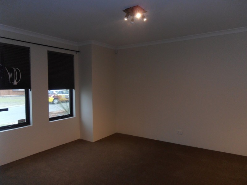 4/7 Madden Way, Ellenbrook WA 6069