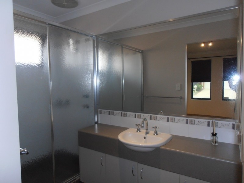 4/7 Madden Way, Ellenbrook WA 6069