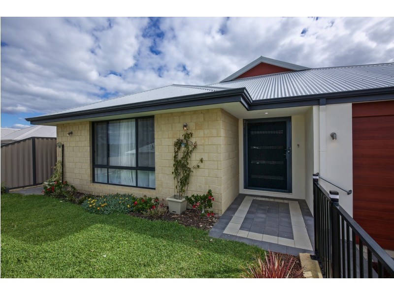 19 Tranquility Crescent, Aveley WA 6069