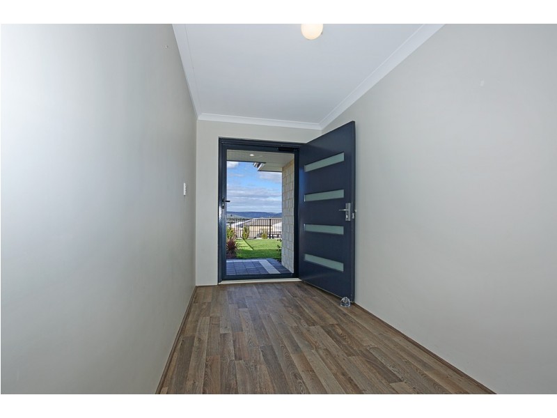 19 Tranquility Crescent, Aveley WA 6069