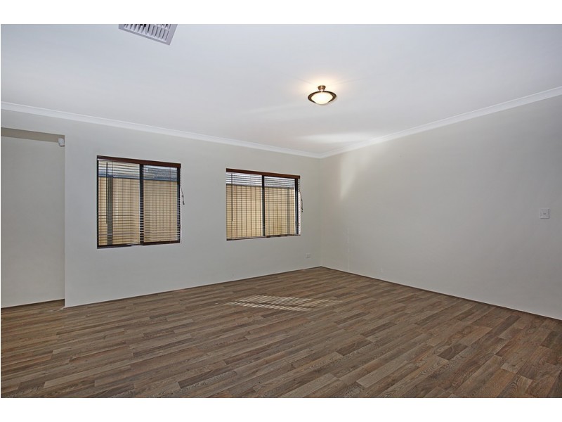 19 Tranquility Crescent, Aveley WA 6069