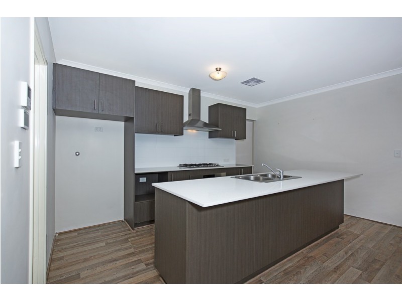 19 Tranquility Crescent, Aveley WA 6069