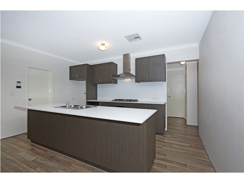 19 Tranquility Crescent, Aveley WA 6069