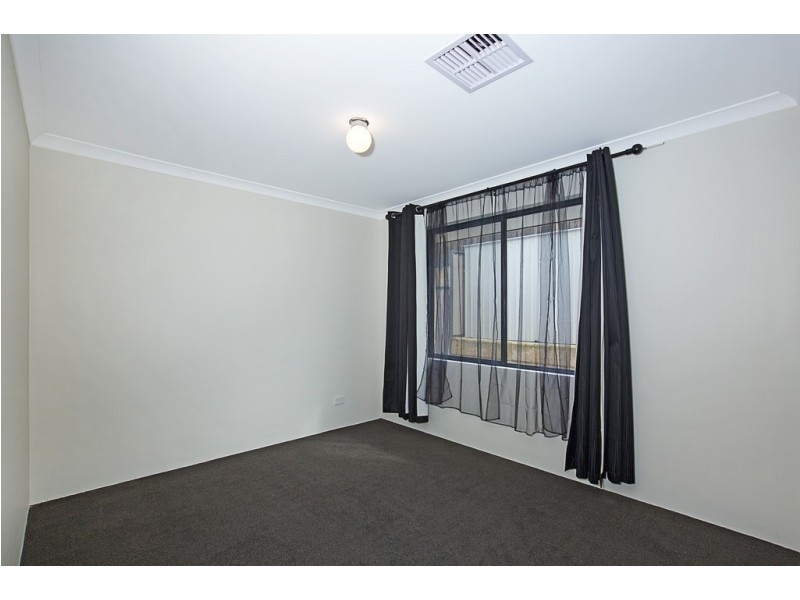 19 Tranquility Crescent, Aveley WA 6069