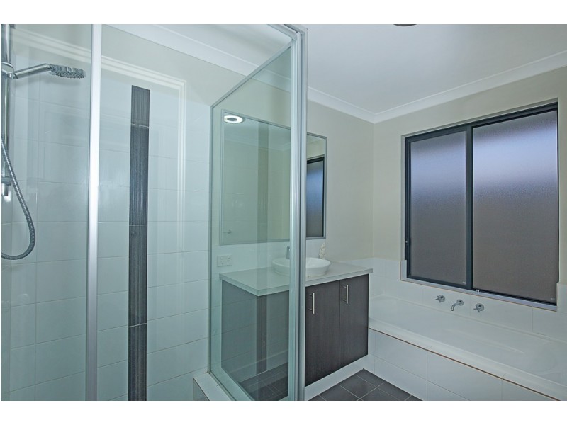 19 Tranquility Crescent, Aveley WA 6069